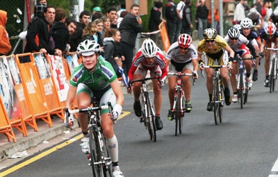 Marianne Vos vince nettamente lo sprint precedendo Johansson, Patuzzo e Arndt - Foto Anton Vos