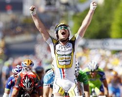 Mark Cavendish finalmente può tornare ad esultare al Tour de France - Foto Daylife.com © AP