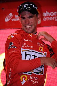 Mark Cavendish nella nuova scintillante maglia rossa di leader della Vuelta - Foto www.lavuelta.es