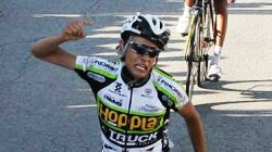 Lo sprint vincente di Matteo Fedi - Foto Isolapress