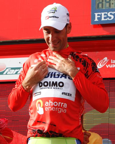 Vincenzo Nibali torna in maglia rossa dopo la crono di Peñafiel - Foto Roberto Bettini