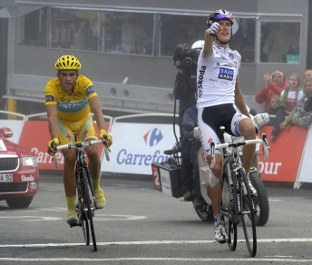 Schleck esulta, Contador non sprinta sul Tourmalet © Bettiniphoto