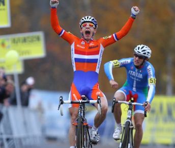 Van der Haar vince, Silvestri si dispera © Cyclocross-em-Frankfurt.de