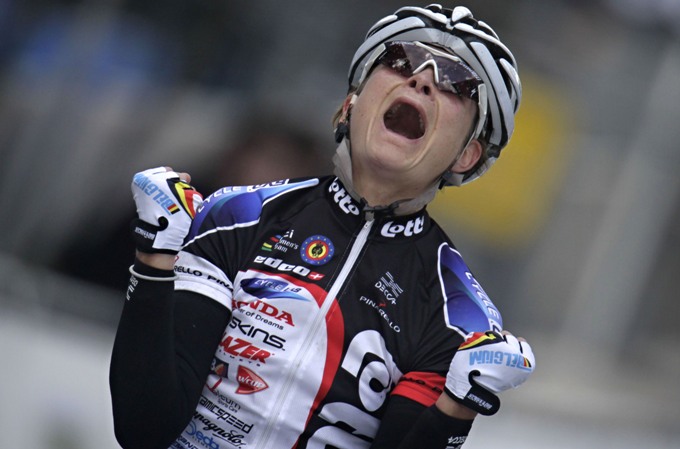 L'incredulità di Grace Verbeke sul traguardo della Ronde van Vlaanderen © Bettiniphoto