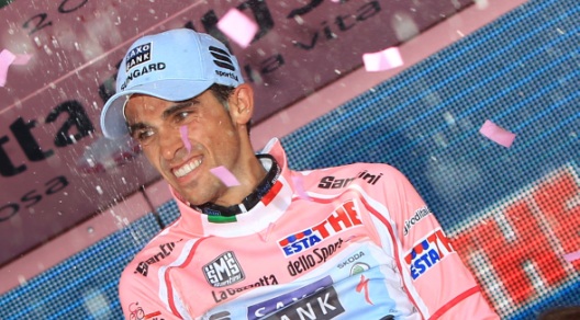 Alberto Contador sempre più maglia rosa del Giro 2011 © Bettiniphoto