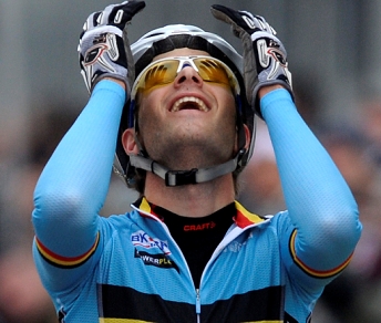 Per Niels Albert gara di testa dall'inizio alla fine e seconda iride nel ciclocross © Bettiniphoto