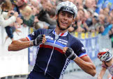 Il transalpino Warren Barguil vince la volata ristretta a Valloire, quarta tappa del Tour de l'Avenir © tourdelavenir.com