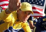 Lance Armstrong in giallo sui Campi Elisi: un'immagine che sparirà dagli albi d'oro © nbcnews.com