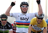 La volata vincente di Mark Cavendish nella terza tappa del Tour of Qatar © TeamSky.com