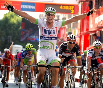 John Degenkolb su Daniele Bennati nella tappa di Logroño alla Vuelta © Bettiniphoto
