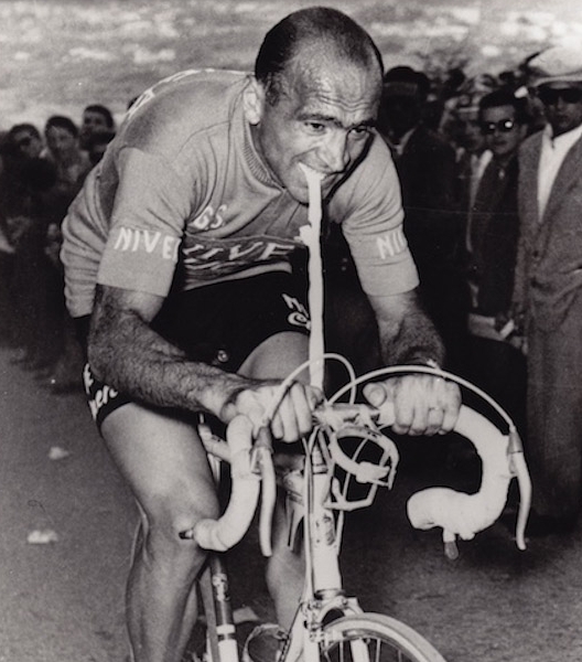 Fiorenzo Magni nella cronoscalata del San Luca al Giro d'Italia del 1956 © www.bdc-forum.it
