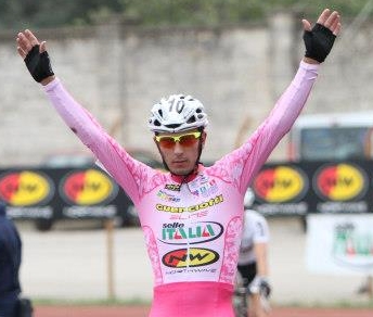 Enrico Franzoi vittorioso a Pezze di Greco © Facebook Giro d'Italia Ciclocross