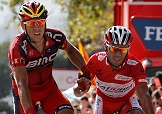 Come due buoni amici, Philippe Gilbert e Joaquim Rodríguez, soddisfatti della tappa di Barcellona © Bettiniphoto