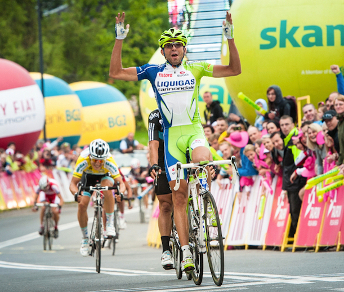 Moreno Moser vince la sesta tappa del Giro di Polonia e si riprende la maglia gialla © tourdepologne.pl