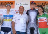 Loren Rowney sul podio con Alona Andruk (a sinistra) e Giada Borgato (a destra) dopo la vittoria nella sesta tappa della Route de France © Pascal Lelandais