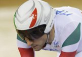 Elia Viviani impegnato durante il chilometro lanciato, nell'Omnium di Londra 2012 © AP/LaPresse