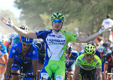 A Quines, sesta tappa del Tour de San Luis, prima vittoria di Elia Viviani, che si mette alle spalle J.J. Haedo ed Andrea Guardini © Bettiniphoto