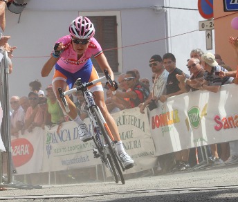 Marianne Vos vittoriosa a Castagnole delle Lanze © Ufficio Stampa della corsa
