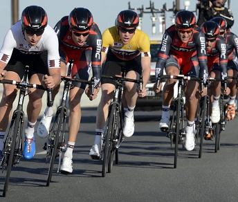 Taylor Phinney guida la BMC alla vittoria nella cronosquadre del Tour of Qatar © TeamSky.com