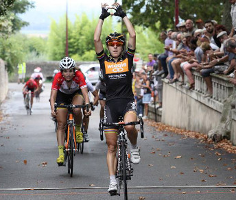 Terza vittoria di tappa per Giorgia Bronzini al Tour de l'Ardèche, nella frazione conclusiva di Saint-Marcel-d'Ardèche © Wiggle Honda Pro Cycling