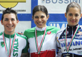 Il podio della Velocità donne, con Annalisa Cucinotta oro su Giorgia Bronzini e Barbara Guarischi © Rodella
