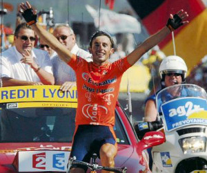 Nel 2003 Iban Mayo vince sull'Alpe d'Huez © leparisien.fr