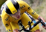 Chris Froome nel corso della cronometro Embrun-Chorges, da lui vinta su Contador © Bettiniphoto