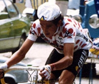 Luis "Lucho" Herrera in maglia a pois al Tour de France 1987 © www.cyclismas.com