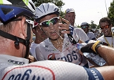 Doccia artigianale per Marcel Kittel dopo la vittoria di Tours, terza al Tour © Bettiniphoto