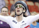 Il britannico Simon Yates conquista l'oro nella Corsa a punti © AP