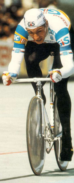Nel gennaio del 1984 Francesco Moser straccia due volte il Record di Merckx, ancora a Città del Messico © cyclingart.blogspot.com