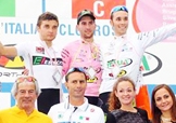 Bryan Falaschi in maglia rosa al centro del podio della tappa di Portoferraio del GiroCross © www.federciclismo.it