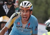 Fabio Aru guarda in alto: il podio dista due minuti © Bettiniphoto
