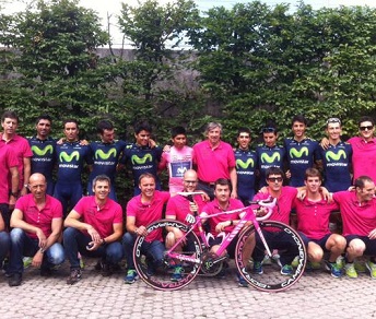 Questa mattina è diventato il rosa il colore predominante in casa Movistar © Movistar Team