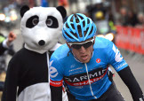 Liegi-Bastogne-Liegi: Daniel Martin stacca Joaquim Rodríguez ed un uomo vestito da panda, andando a cogliere il successo più importante della carriera © Bettiniphoto