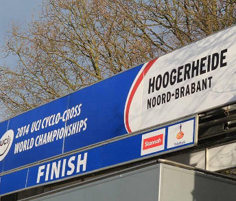 Il traguardo del Campionato del Mondo di Hoogerheide © GP Adrie Van der Poel