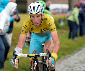 Vincenzo Nibali in azione al Tour de France © Bettiniphoto