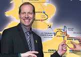 Christian Prudhomme, direttore del Tour de France, indica la tappa del pavé © Bettiniphoto