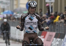Jan Bakelants esulta a Ciriè: suo il Gran Piemonte con uno scatto da finisseur © Bettiniphoto