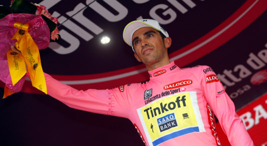 Alberto Contador a Fiuggi riesce ad indossare la maglia rosa © Bettiniphoto