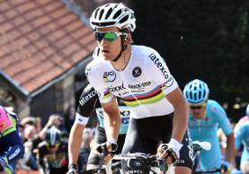 Michal Kwiatkowski in azione al Tour de France, sul Muro di Huy © Bettiniphoto