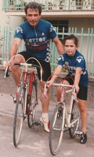 In maglia Vettori con papà Giovanni © Archivio fotografico Fabiana Luperini