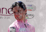 Fabiana Luperini festeggia la vittoria del quinto Giro d'Italia © Ianuale