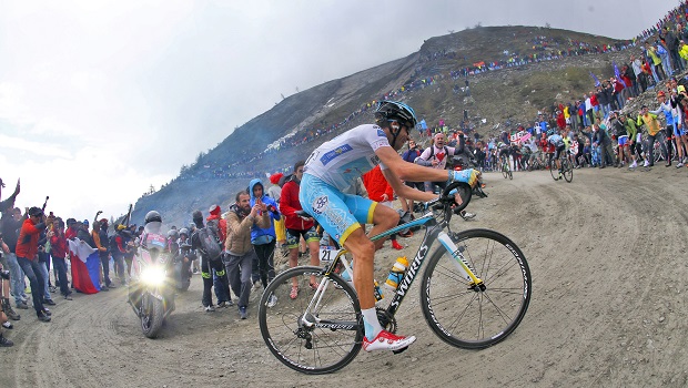 Gli attacchi di Fabio Aru e Mikel Landa sul Colle delle Finestre hanno messo in crisi Alberto Contador @ Bettiniphoto