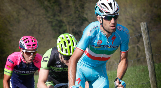 Vincenzo Nibali all'attacco nell'Amstel Gold Race © Bettiniphoto