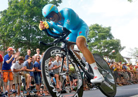Vincenzo Nibali impegnato nella crono d'apertura del Tour de France © Bettiniphoto
