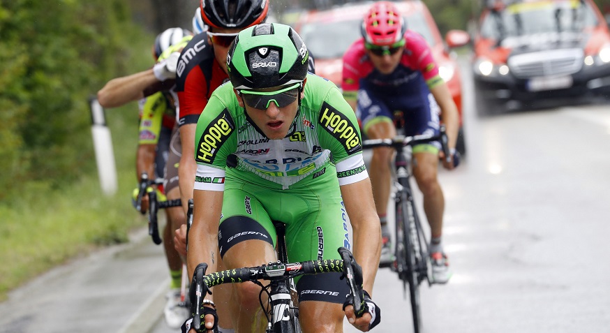 Giulio Ciccone guida la fuga nella settima tappa del Giro d'italia 2016 @ Bettiniphoto