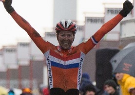 Thalita De Jong vince il mondiale di ciclocross Donne Élite dopo una splendida rimonta © Pieter Van Hoorebeke / Cyclocross Magazine
