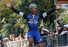 Straordinaria volata per Fernando Gaviria a Montalto di Castro © Bettiniphoto