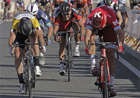 Volata da coltello tra i denti a Doha tra Mark Cavendish e il vincitore Alexander Kristoff © Bettiniphoto